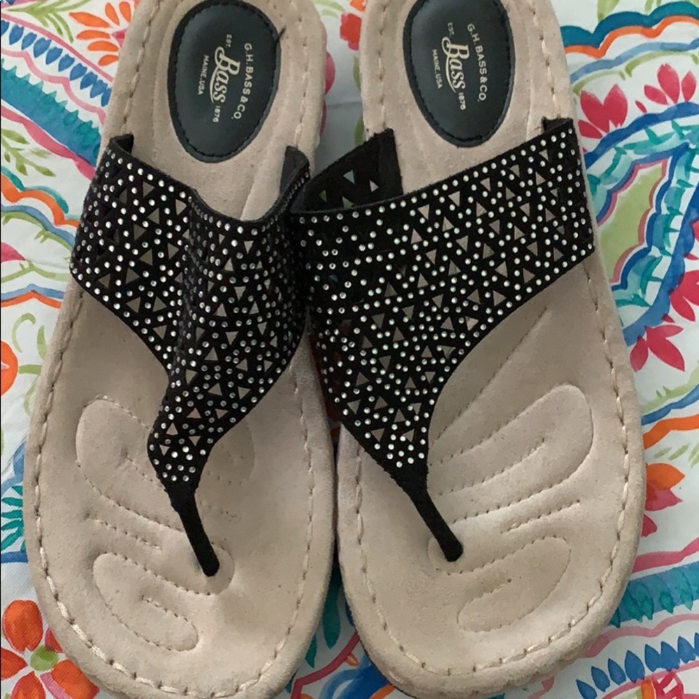 Bass sandals
